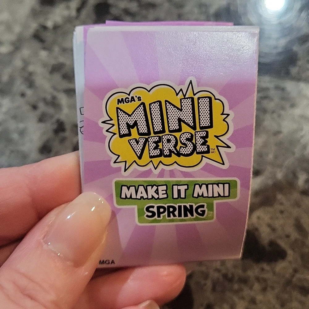 Miniverse Make It Mini Spring Baby Chick Cake
